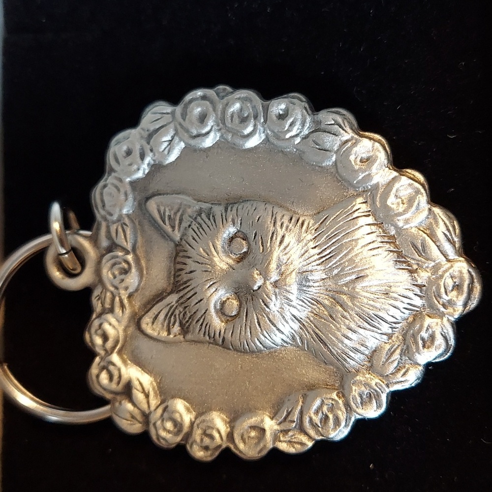 NWT Vtg 1994  Avon "Key to My Heart" Keychain